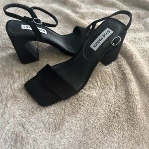Steve Madden Black Women's Heeled Sandals Suede 6.5 NWT all seasons
